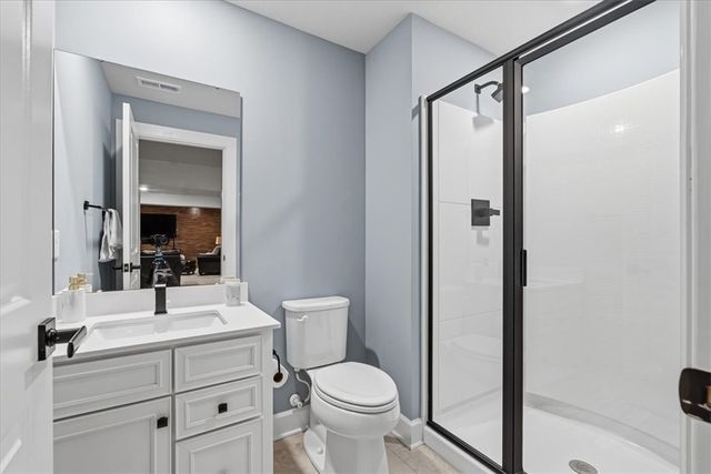300 Crest Ln, Adams Twp, PA 16046