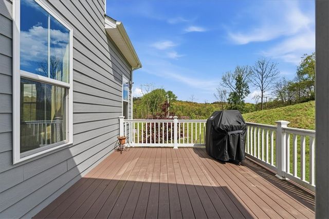 300 Crest Ln, Adams Twp, PA 16046