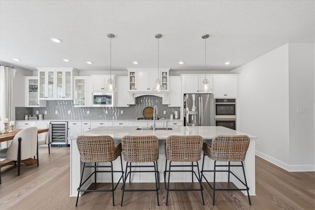 300 Crest Ln, Adams Twp, PA 16046