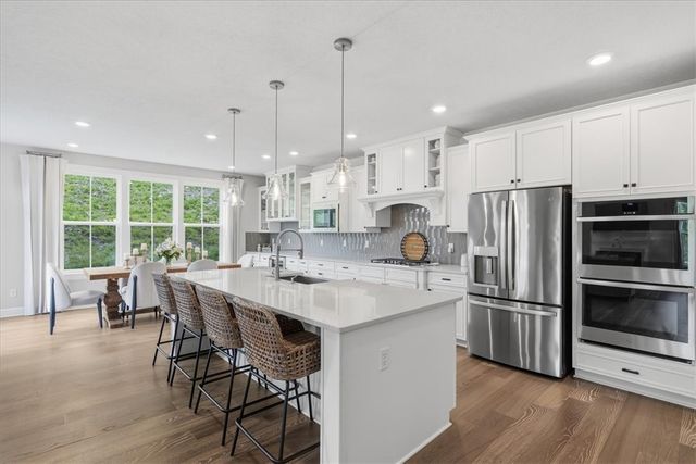 300 Crest Ln, Adams Twp, PA 16046