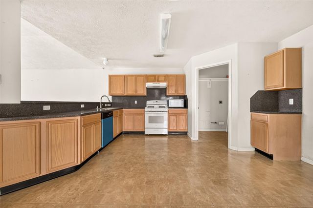 3602 Clayton Trace Trail, Houston, TX 77082