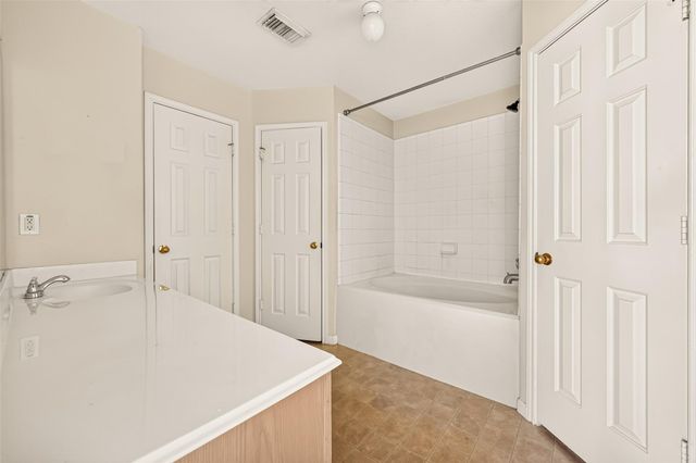3602 Clayton Trace Trail, Houston, TX 77082