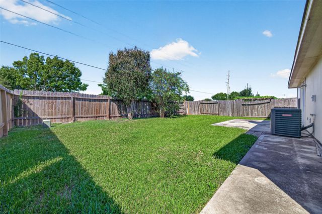 3602 Clayton Trace Trail, Houston, TX 77082