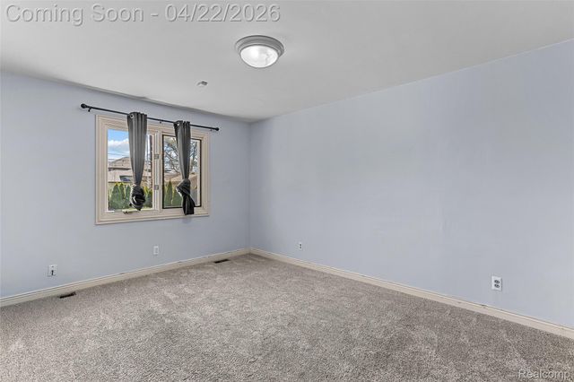 409 Crescent Drive, Dearborn, MI 48124