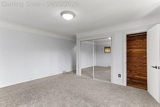 409 Crescent Drive, Dearborn, MI 48124