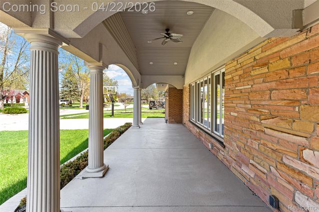 409 Crescent Drive, Dearborn, MI 48124