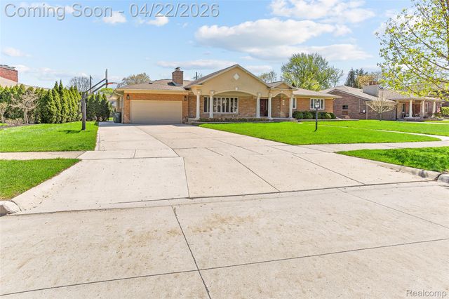 409 Crescent Drive, Dearborn, MI 48124