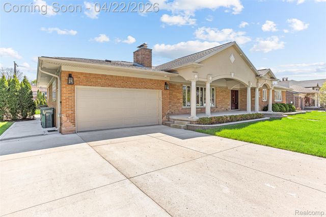 409 Crescent Drive, Dearborn, MI 48124
