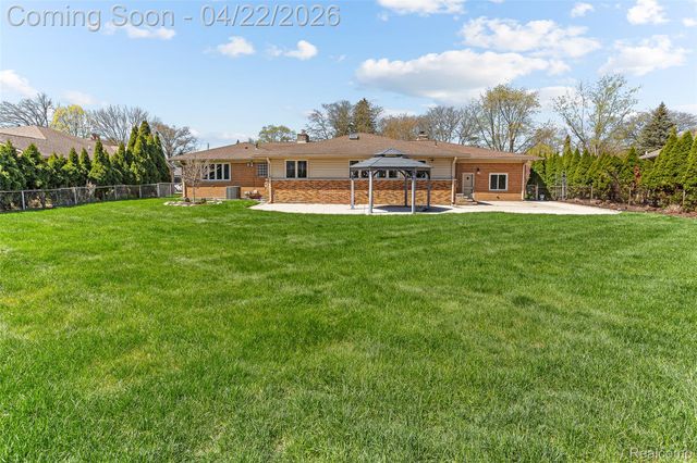 409 Crescent Drive, Dearborn, MI 48124