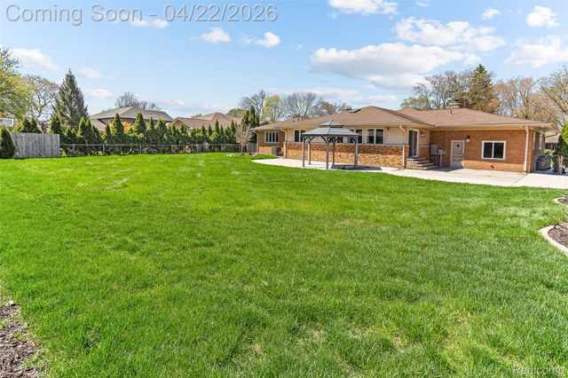 409 Crescent Drive, Dearborn, MI 48124