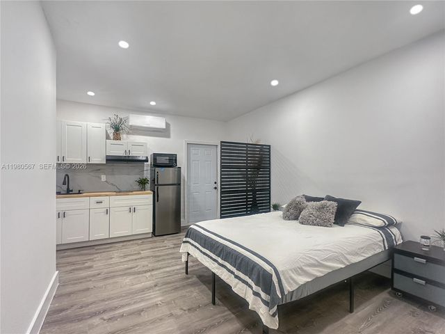 15400 SW 169th Ln Side, Miami, FL 33187