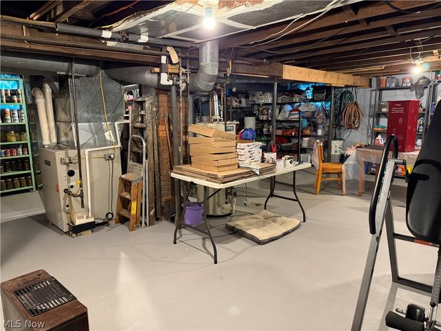 893 Maxwell Avenue, Millersburg, OH 44654