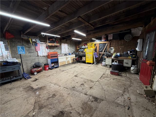 893 Maxwell Avenue, Millersburg, OH 44654