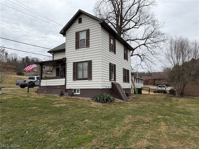 893 Maxwell Avenue, Millersburg, OH 44654