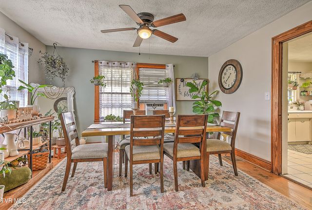 200 & 202 West Main Street, Mount Carmel, TN 37645