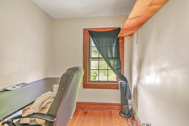 200 & 202 West Main Street, Mount Carmel, TN 37645