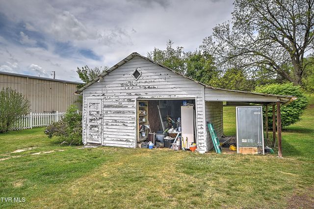 200 & 202 West Main Street, Mount Carmel, TN 37645