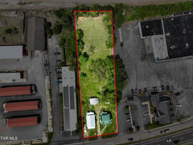 200 & 202 West Main Street, Mount Carmel, TN 37645