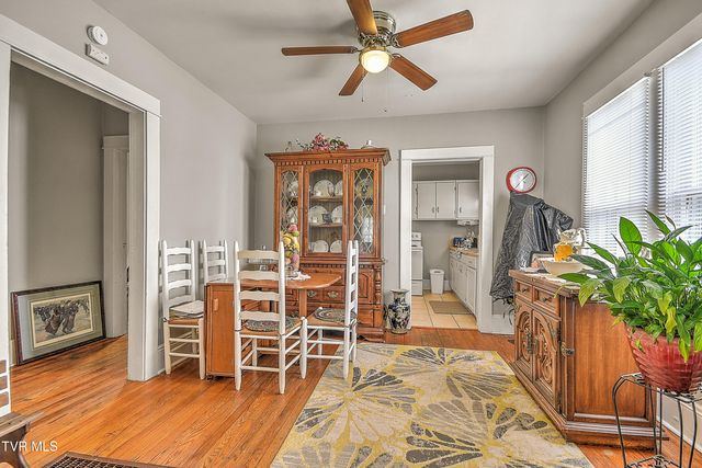 200 & 202 West Main Street, Mount Carmel, TN 37645