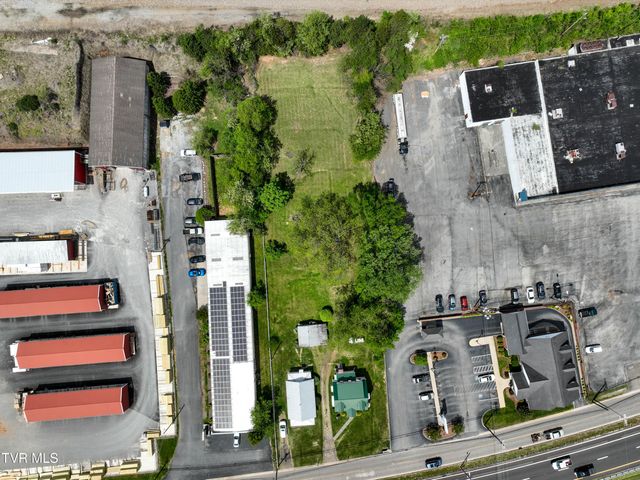 200 & 202 West Main Street, Mount Carmel, TN 37645