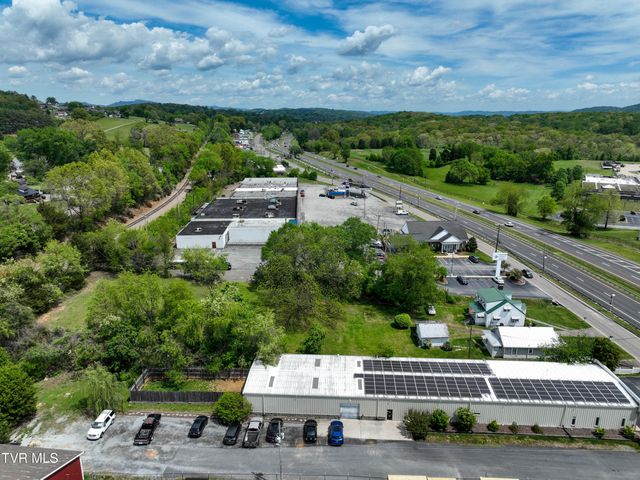 200 & 202 West Main Street, Mount Carmel, TN 37645