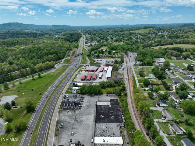 200 & 202 West Main Street, Mount Carmel, TN 37645