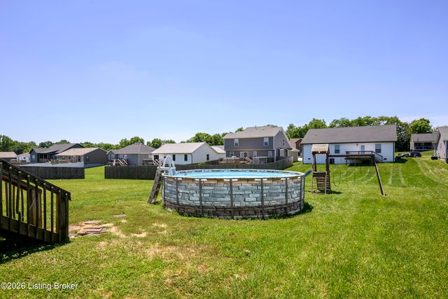5015 Black Falcon Way, Shelbyville, KY 40065