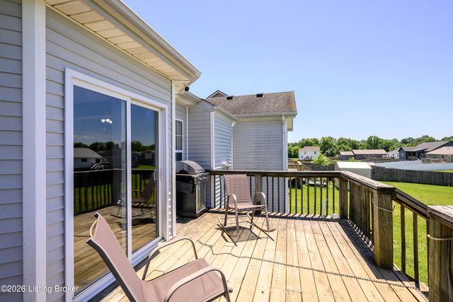 5015 Black Falcon Way, Shelbyville, KY 40065