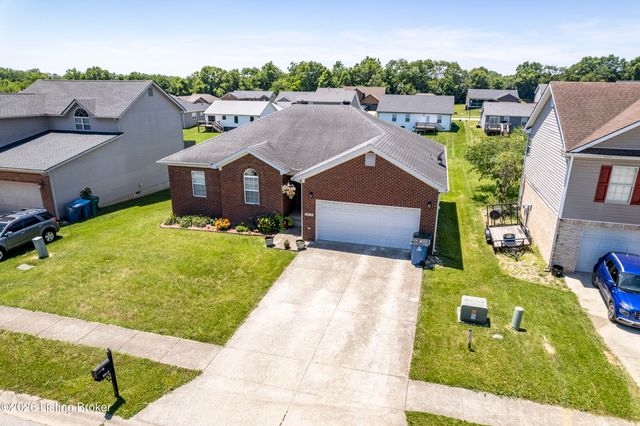5015 Black Falcon Way, Shelbyville, KY 40065