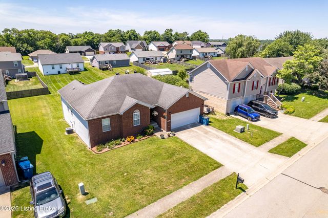 5015 Black Falcon Way, Shelbyville, KY 40065