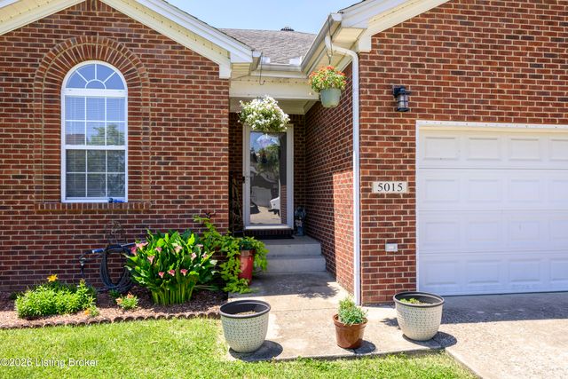 5015 Black Falcon Way, Shelbyville, KY 40065
