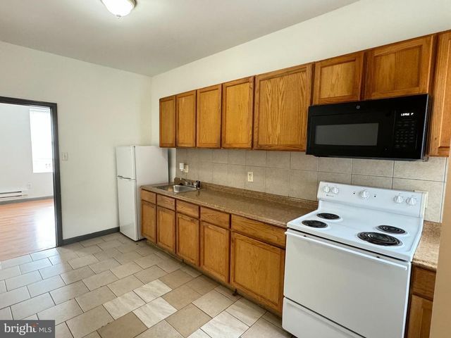 1617 W WESTMORELAND ST, Philadelphia, PA 19140