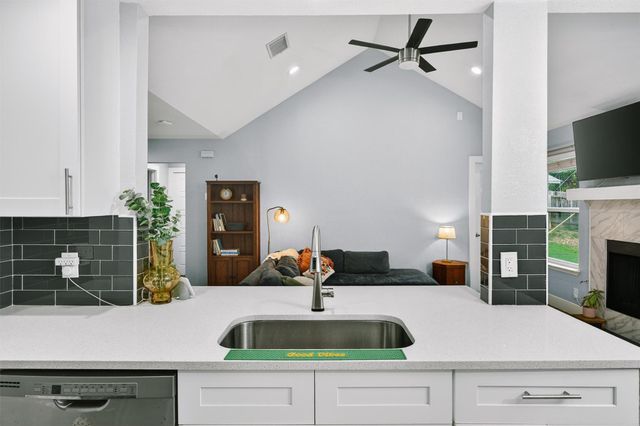 3202 Rockhurst LN, Austin, TX 78723