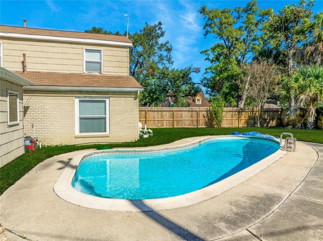 316 English Street, Houston, TX 77009