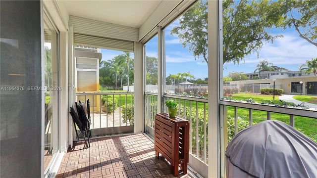 1101 Hillcrest Ct 103, Hollywood, FL 33021