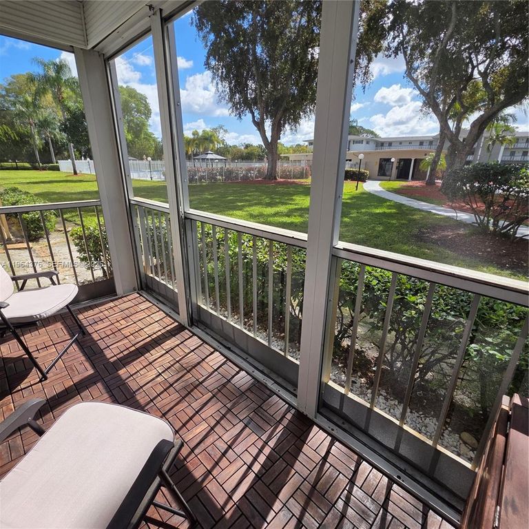 1101 Hillcrest Ct 103, Hollywood, FL 33021