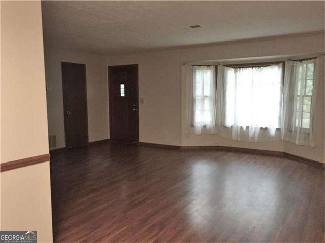 6859 Lakeview Lane, Doraville, GA 30360