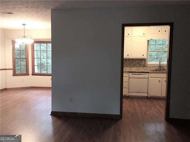 6859 Lakeview Lane, Doraville, GA 30360