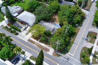 714 W Pine Street E, Lantana, FL 33462