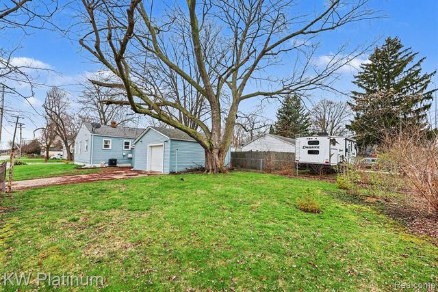 1301 Bancroft Street, Port Huron, MI 48060