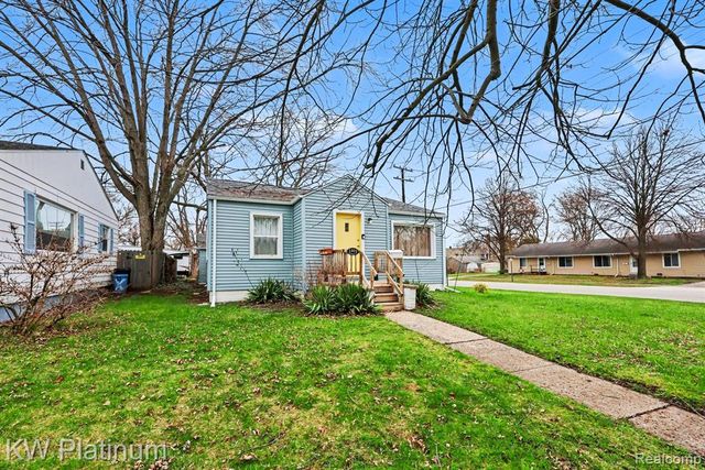 1301 Bancroft Street, Port Huron, MI 48060