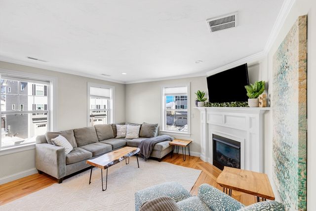 1400 Gorham St 42, Lowell, MA 01852