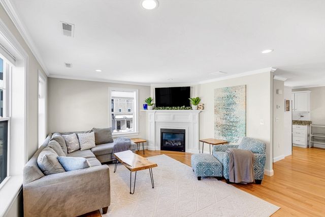 1400 Gorham St 42, Lowell, MA 01852