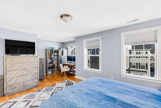 1400 Gorham St 42, Lowell, MA 01852
