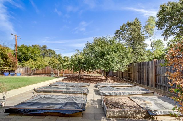 7420 Hardy St, Orangevale, CA 95662