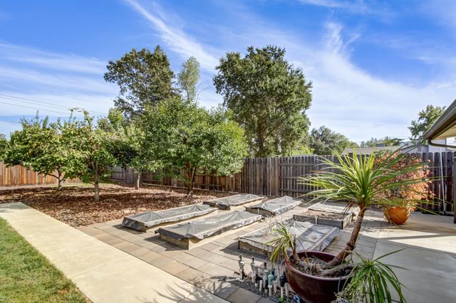 7420 Hardy St, Orangevale, CA 95662