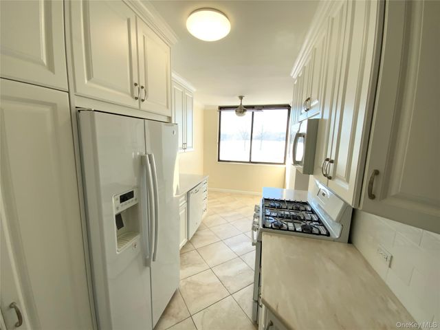 26910 Grand Central Parkway 4V, Floral Park, NY 11005