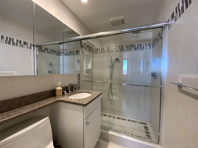 26910 Grand Central Parkway 4V, Floral Park, NY 11005