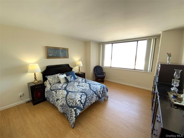 26910 Grand Central Parkway 4V, Floral Park, NY 11005