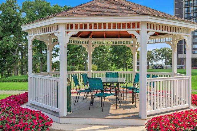 26910 Grand Central Parkway 4V, Floral Park, NY 11005